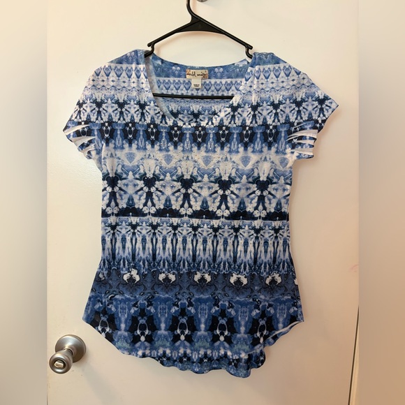 World unity Tops - World Unity Small EUC PTP 17-19